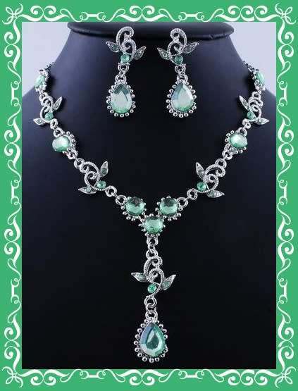 Fashion jewellery cz earrings and necklace set