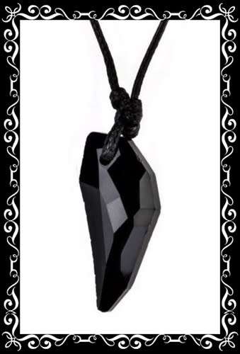 Strength and courage symbol - wolf`s tooth design crystal pendant necklace