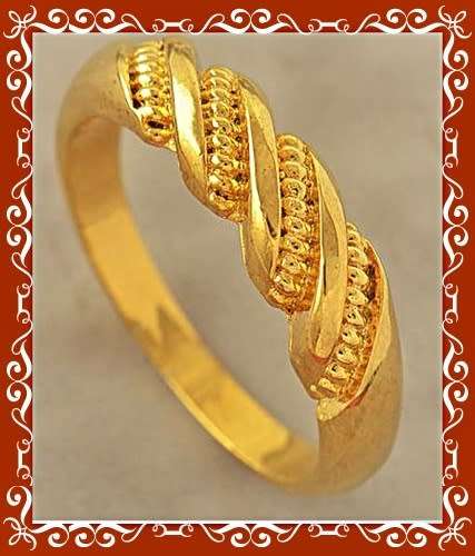 Lovely 9k gold ring S7