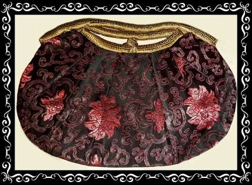 Lovely and comfortable soft handle bag for everyday use