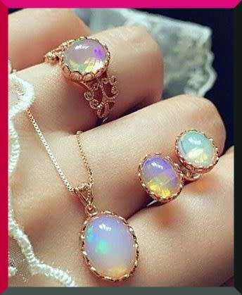 Very cute ring, earrings and necklace set