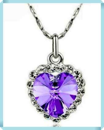 Amazing Alloy and rhinestone heart pendant