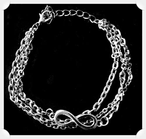 Awesome infinity design bracelet
