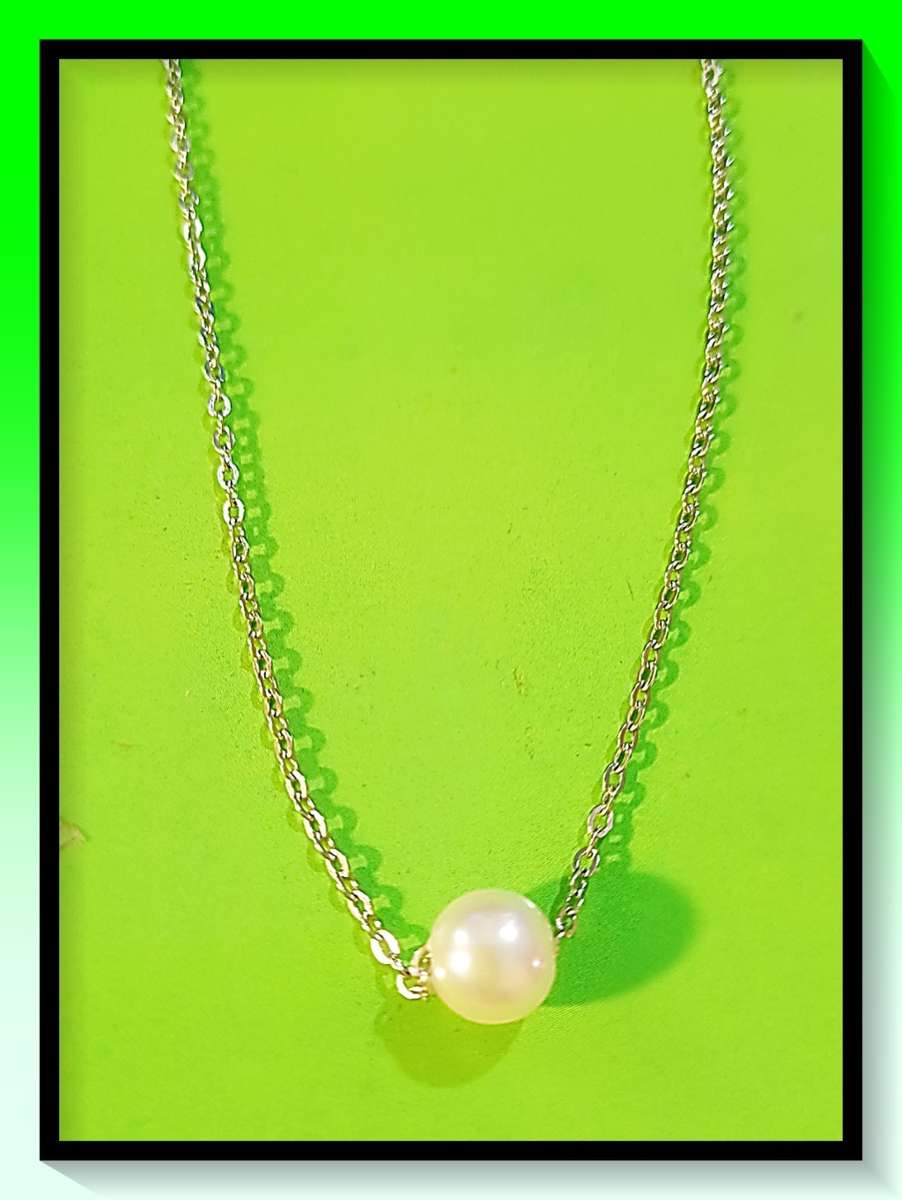 Gorgeous single simulated pearl goodluck Charm Necklace