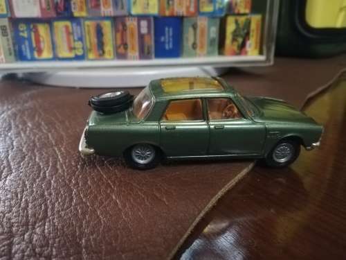 Corgi Toys Rover 2000TC with golden Jack`s in box