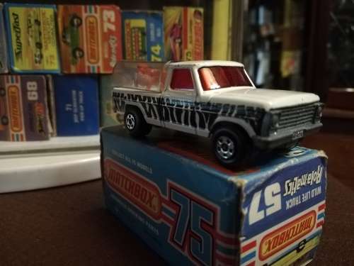Matchbox Ford Wildlife Truck in original box