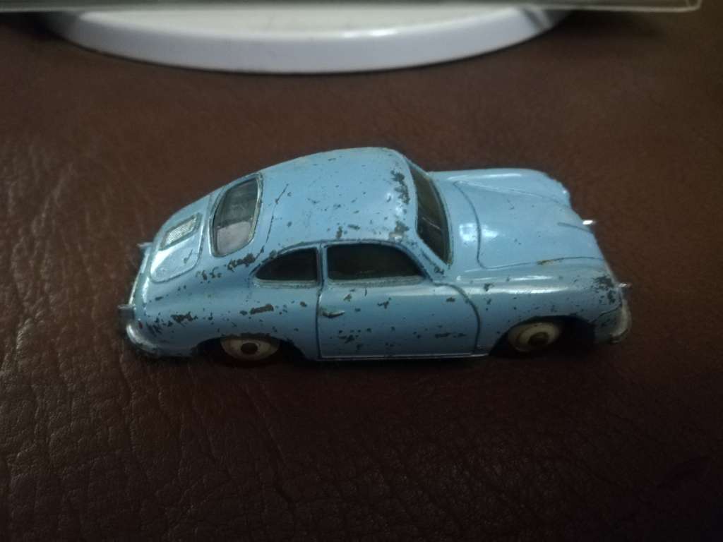 Dinky Toys Porsche 356a
