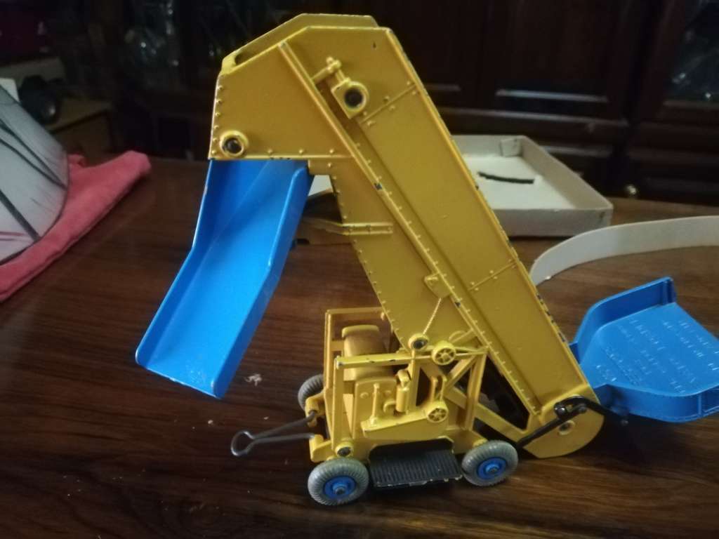 Dinky Supertoys Elevator Loader