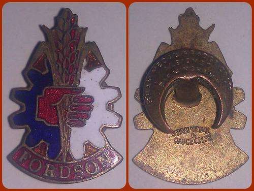 FORDSON TRACTORS - BUTTON HOLE BADGE