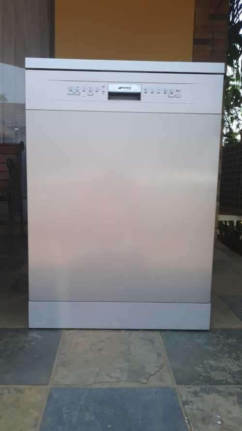 SMEG 13 PLACE METALLIC DISHWASHER