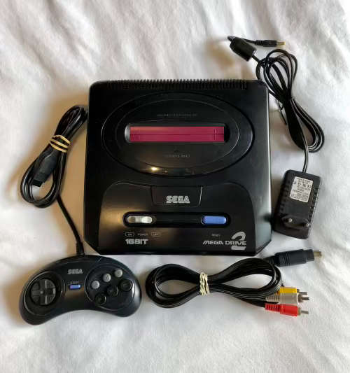 Sega Megadrive 2 concole with 5x games, all cables and 1x controller vinatge gaming 16bit
