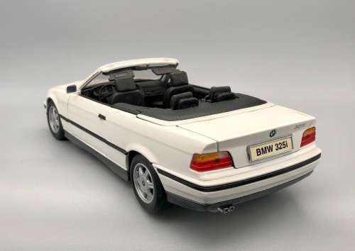 MAISTO 1993 BMW 325I CONVERTIBLE MODEL CAR - SCALE 1/18 DIECAST