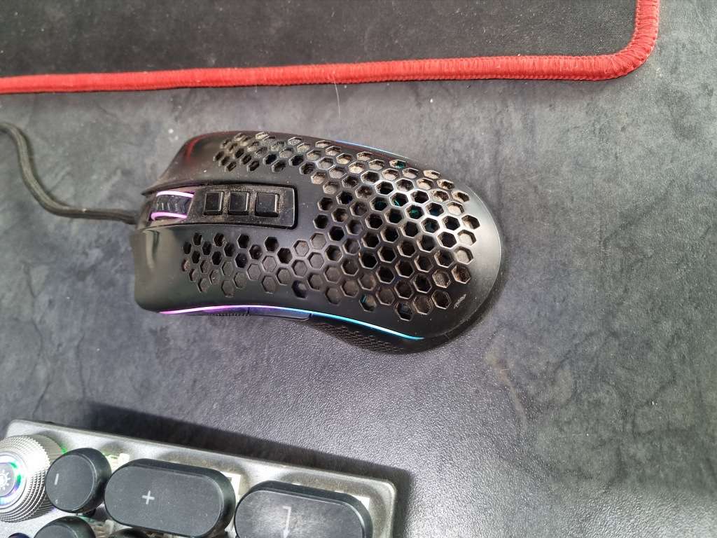 Lot keyboards and mouse