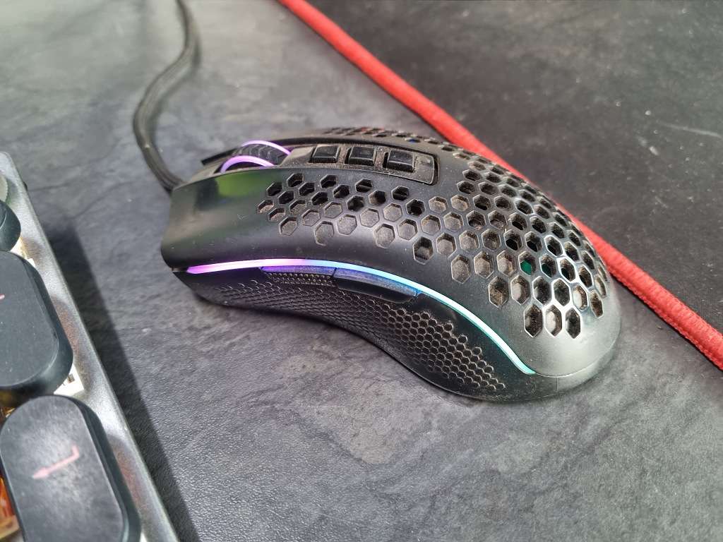 Lot keyboards and mouse