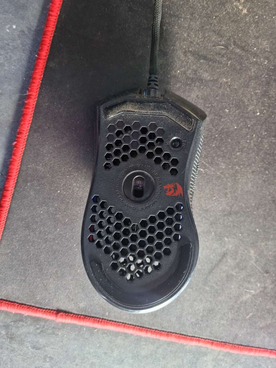 Lot keyboards and mouse