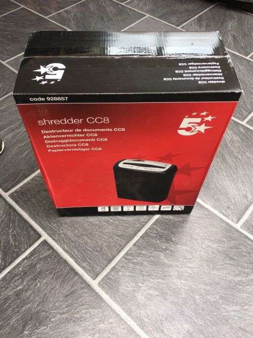 5 Star Office CC8 Shredder Cross Cup P-4 Security 15 Litre Capacity