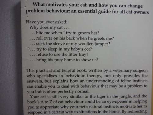 Why Does My Cat...? - Sarah Heath