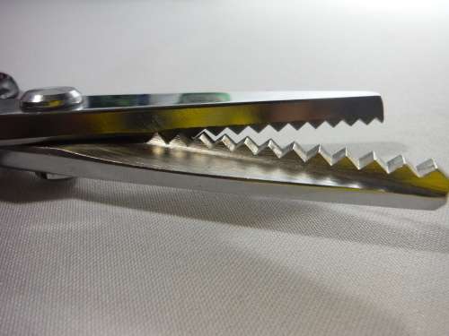 Vintage Canary Pinking Shears