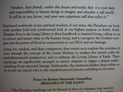 Earth : Pleiadian Keys to the Living Library - Barbara Marciniak