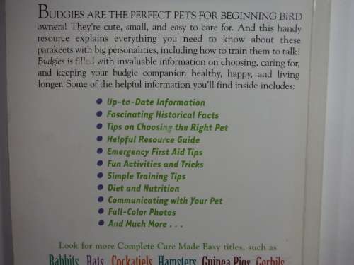 Budgies : A Guide to Caring for Your Parakeet - Angela Davids