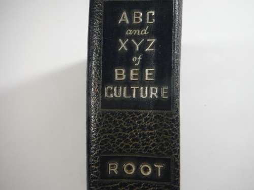 ABC and XYZ of Bee Culture - The A.I. Root Bee Library - 32nd Edition - 1962