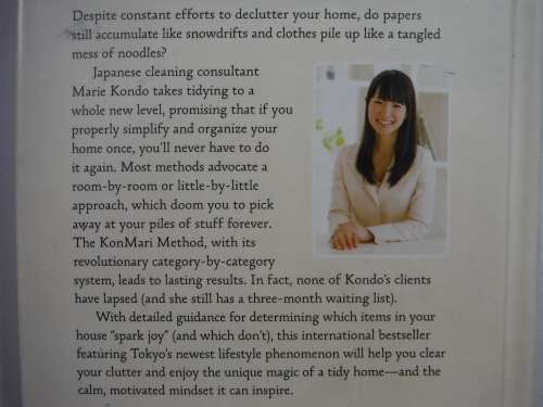 The Life-Changing Magic of Tidying Up : The Japanese Art of Decluttering - Marie Kondo