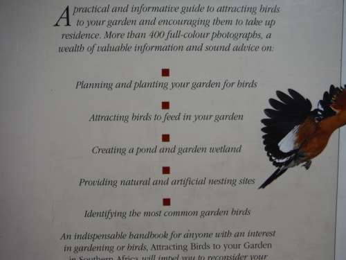 Attracting Birds to Your Garden in Southern Africa - Hardcover - Roy Trendler - 1995