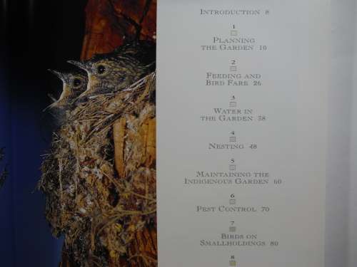 Attracting Birds to Your Garden in Southern Africa - Hardcover - Roy Trendler - 1995