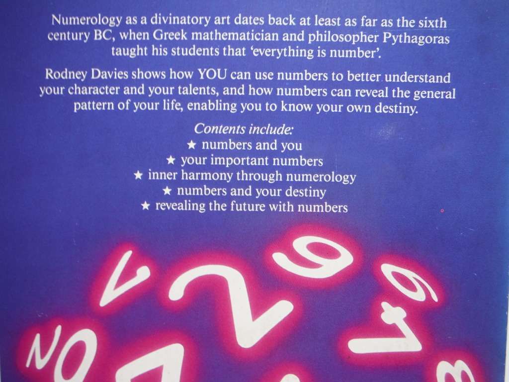 Fortune-Telling with Numbers : Knowing Yourself and Your Fate Through Numerology - Rodney Davies