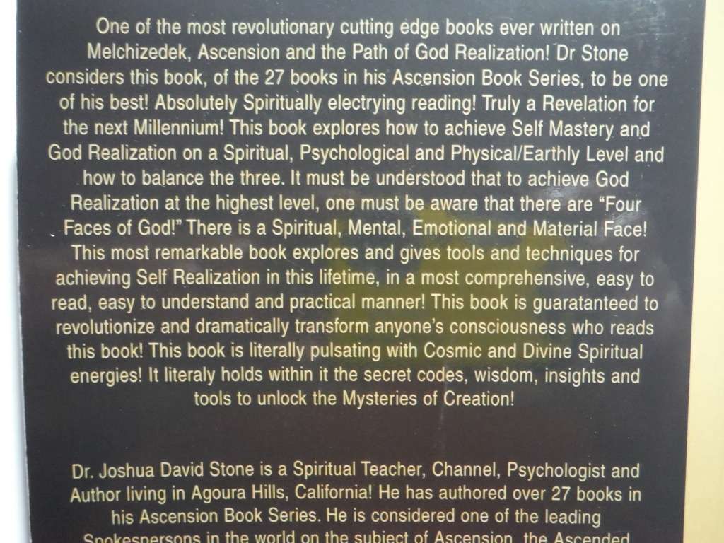 The Golden Book of Melchizedek - Paperback - Dr. Joshua David Stone