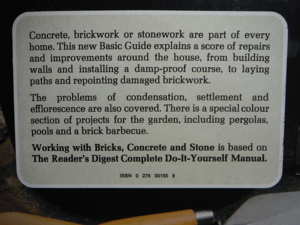 Working with Bricks, Concrete and Stone - Softcover - Reader`s Digest Basic Guide