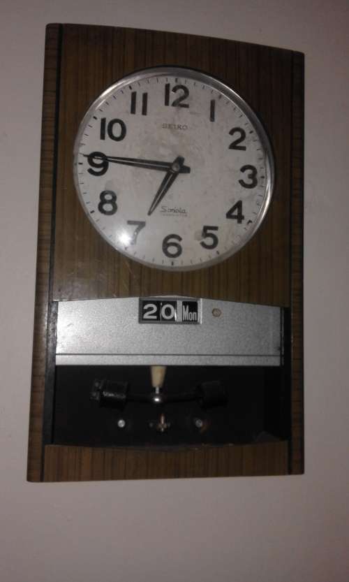 VINTAGE SEIKO SANOLA TRANSISTOR CLOCK