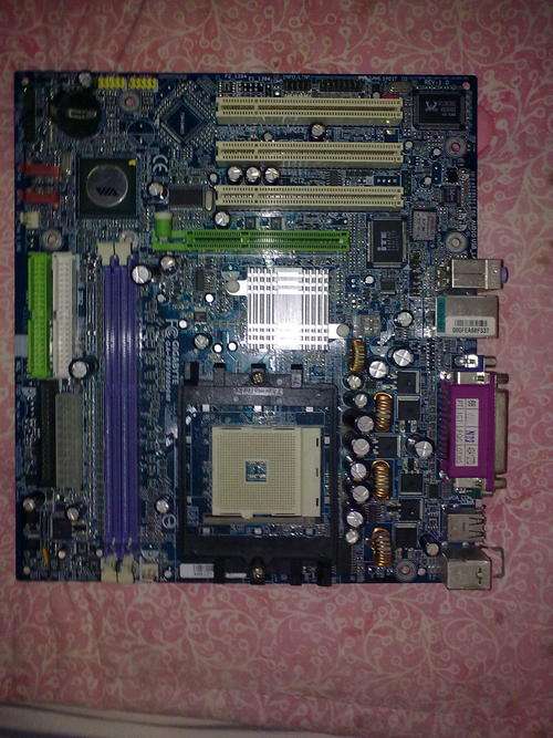 GIGABYTE GAMING MOTHERBOARD!!!!!!!!!!!