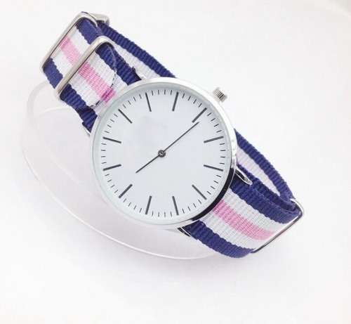 ** Modern Fashion comFortable unisex watch ***