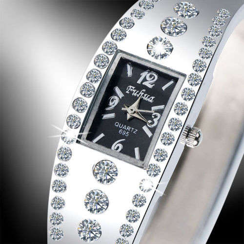 --***LADIES ** HOT FASHION **SILVER BANGLE **QUARTZ WATCH**