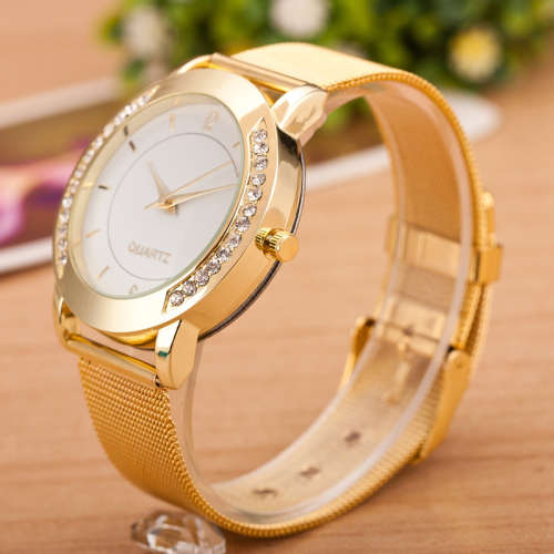--******Womens Beautiful Crytal  Classic Quartz Wrist Watch !!