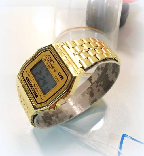 ***AUCTION FINDING ! NEW GOLD COLORED  WATCH *