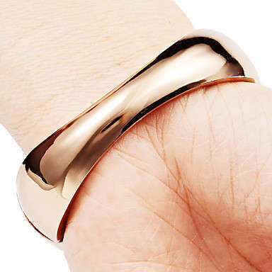 --***LADIES ** HOT FASHION *BRONZE BANGLE **QUARTZ WATCH**