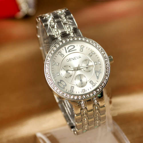 --********LADIES GENEVA FULL BLING SILVER DESIGNER STYLE  STAINLESS STEEL QUARTZ  WATCH**