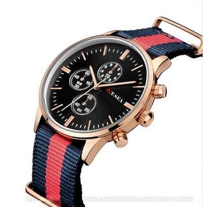 **Big Dial Modern Fashion comFortable unisex watch ***