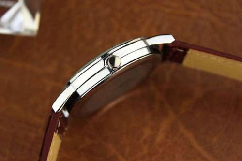 ***Men Mode  Stainless Steel Sports Quartz Wrist Watch Brown Leather Band