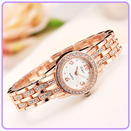 --***LADIES **ELEGANT,BEAUTIFUL and FEMININE** GOLD QUARTZ WATCH**