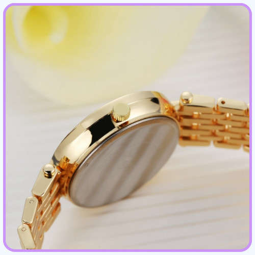 --***LADIES **ELEGANT,BEAUTIFUL CRYSTAL EMBEDDED **BLACK QUARTZ WATCH**