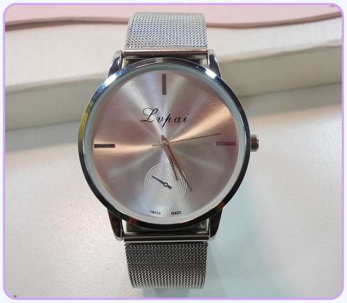 --  2017 - Quality Casual ladies Silver quartz-watch stainless steel Mesh strap