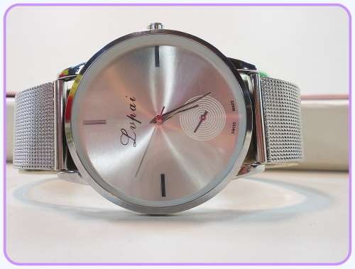 --  2017 - Quality Casual ladies Silver quartz-watch stainless steel Mesh strap