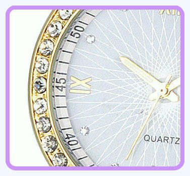 -***LADIES **FINE DETAILED CLASSY  ROMAN NUMERALS CRYSTAL ENCRUSTED  WATCH !!