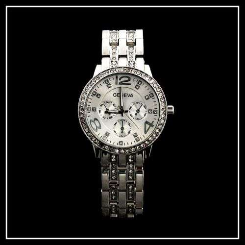 --********LADIES GENEVA FULL BLING SILVER DESIGNER STYLE  STAINLESS STEEL QUARTZ WATCH**