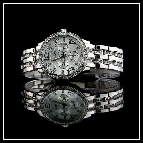 --********LADIES GENEVA FULL BLING SILVER DESIGNER STYLE  STAINLESS STEEL QUARTZ WATCH**