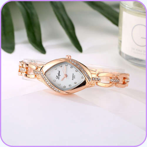 --***LADIES **ELEGANT,BEAUTIFUL and FEMININE** GOLD QUARTZ WATCH**