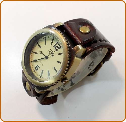 -**LADIES BROWN ** BIG DIAL BRONZED ANTIQUED WATCH*